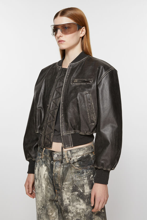 (image for) Amazing Leather bomber jacket